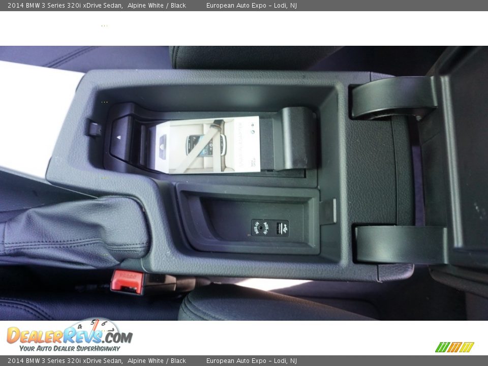 2014 BMW 3 Series 320i xDrive Sedan Alpine White / Black Photo #26