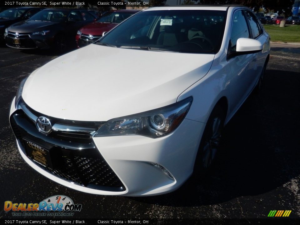 2017 Toyota Camry SE Super White / Black Photo #1
