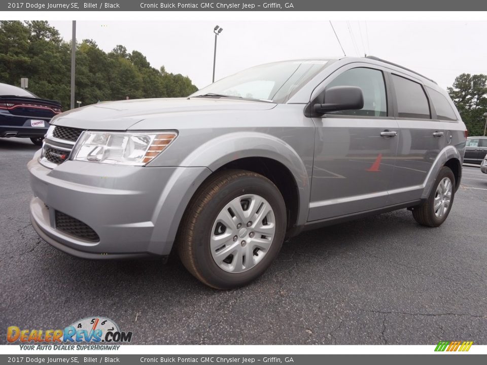 Front 3/4 View of 2017 Dodge Journey SE Photo #3
