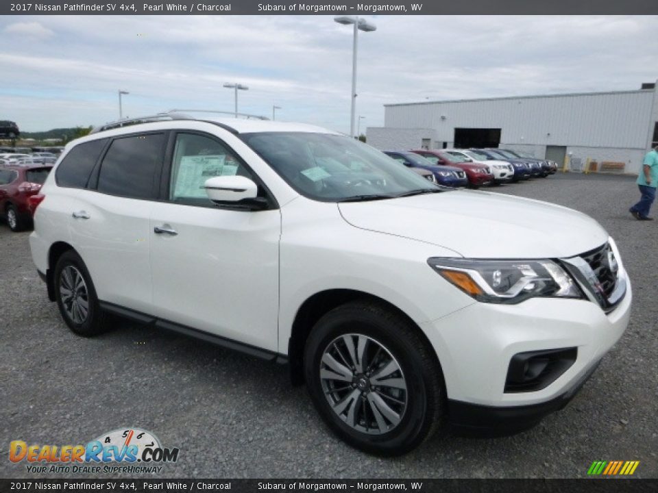 2017 Nissan Pathfinder SV 4x4 Pearl White / Charcoal Photo #1