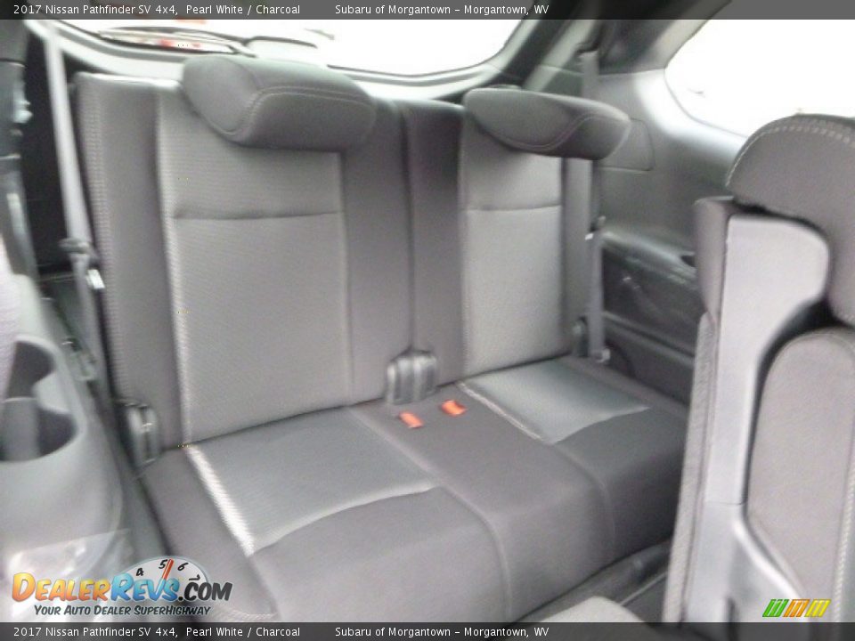2017 Nissan Pathfinder SV 4x4 Pearl White / Charcoal Photo #6