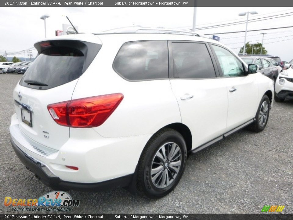 2017 Nissan Pathfinder SV 4x4 Pearl White / Charcoal Photo #8