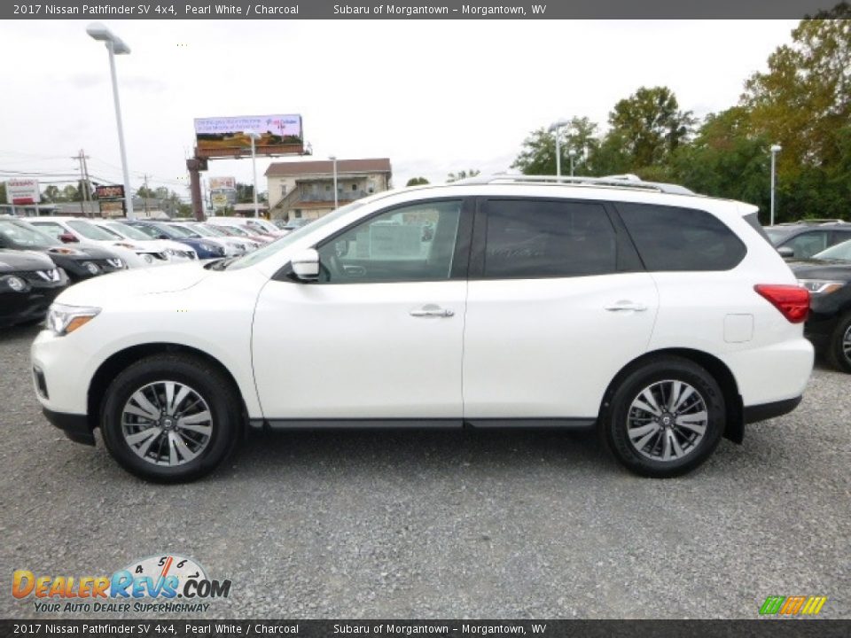 2017 Nissan Pathfinder SV 4x4 Pearl White / Charcoal Photo #11