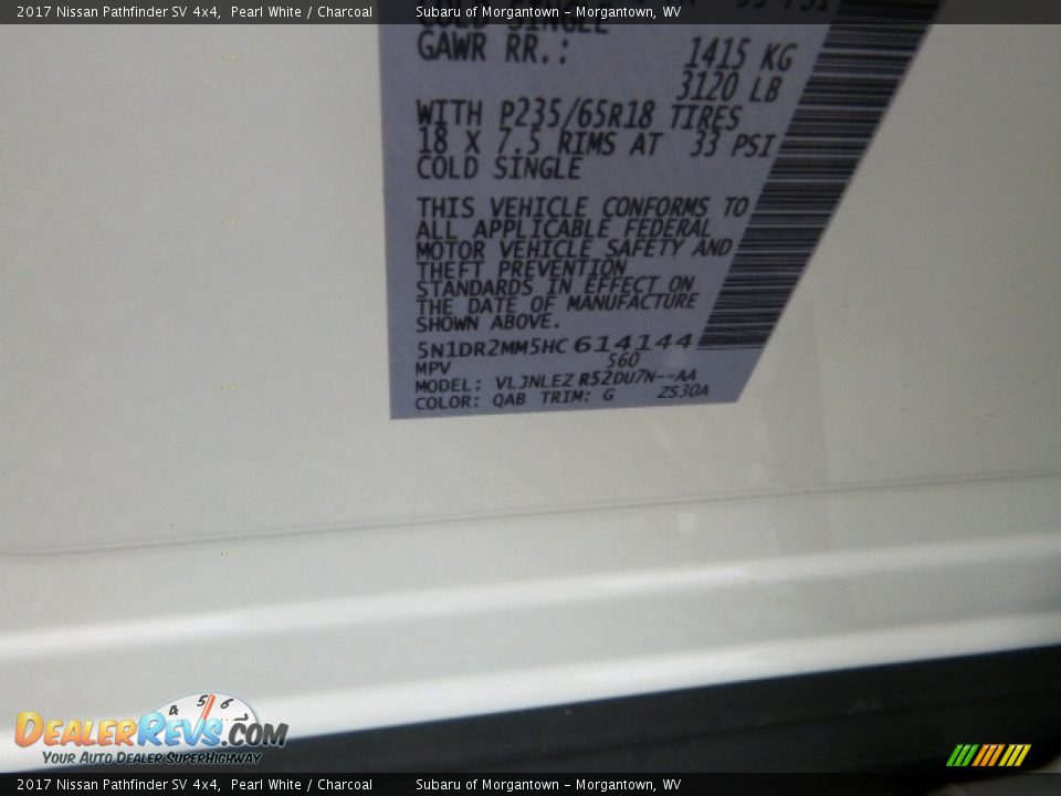 2017 Nissan Pathfinder SV 4x4 Pearl White / Charcoal Photo #16