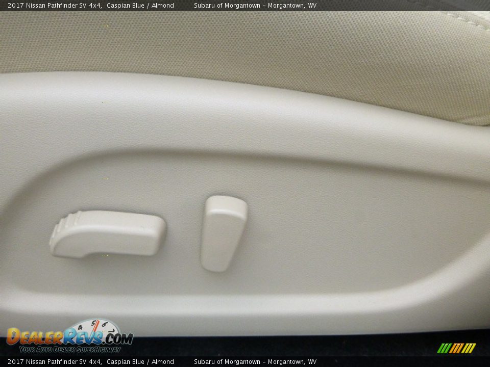 2017 Nissan Pathfinder SV 4x4 Caspian Blue / Almond Photo #16