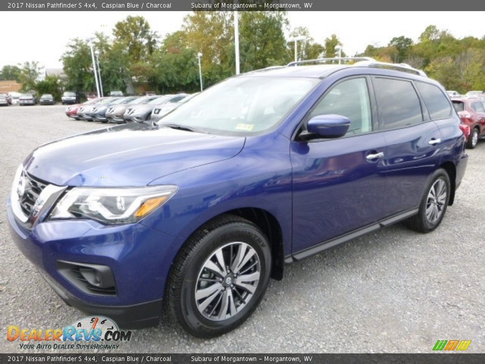 Front 3/4 View of 2017 Nissan Pathfinder S 4x4 Photo #12