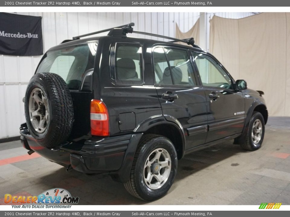 2001 Chevrolet Tracker ZR2 Hardtop 4WD Black / Medium Gray Photo #7