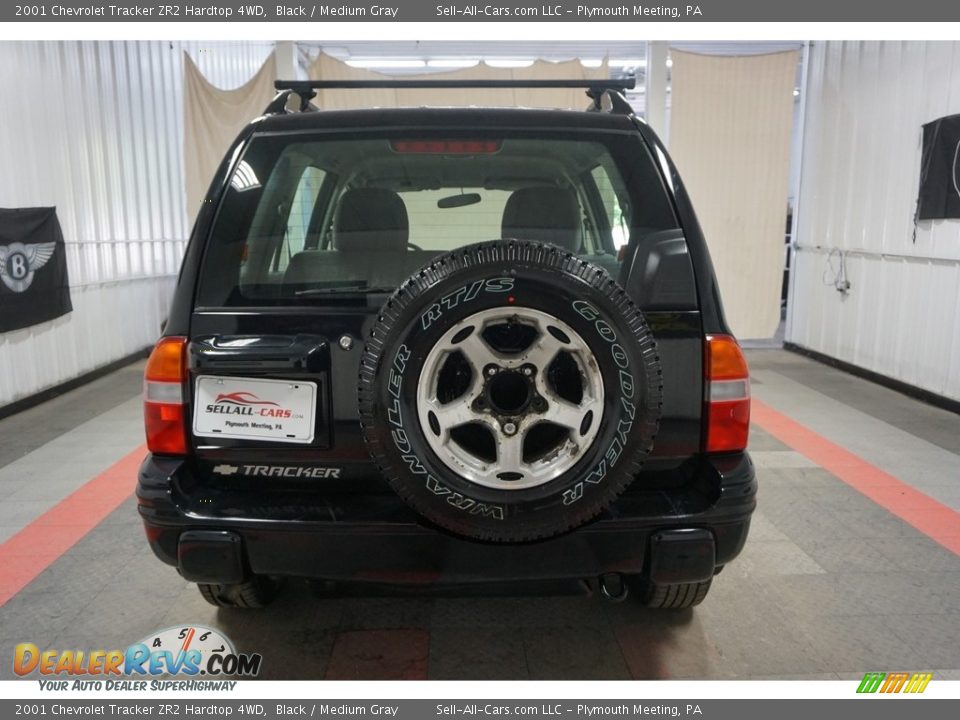 2001 Chevrolet Tracker ZR2 Hardtop 4WD Black / Medium Gray Photo #9