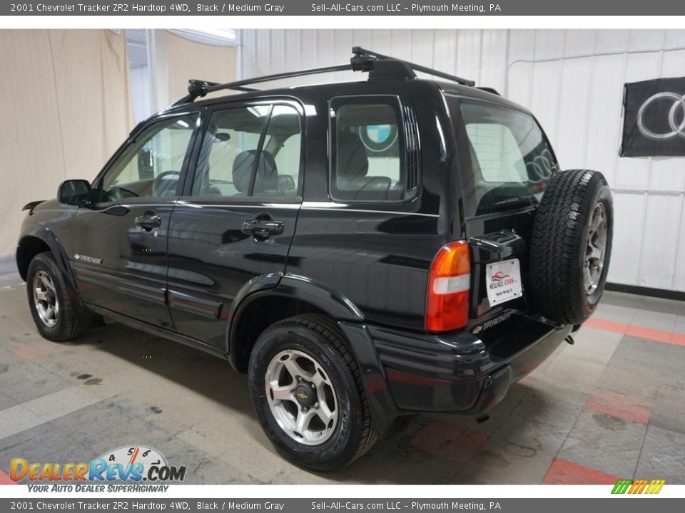 2001 Chevrolet Tracker ZR2 Hardtop 4WD Black / Medium Gray Photo #11