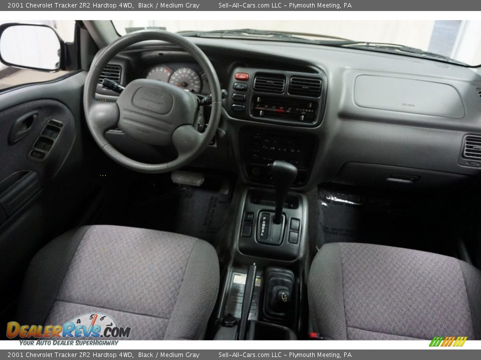 2001 Chevrolet Tracker ZR2 Hardtop 4WD Black / Medium Gray Photo #23