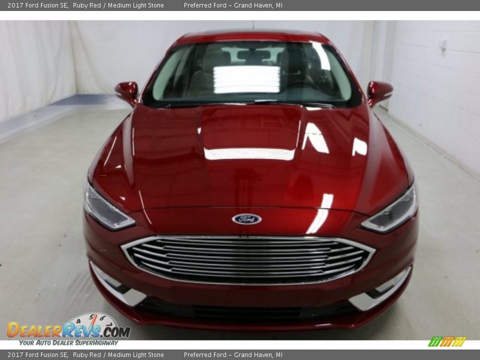 2017 Ford Fusion SE Ruby Red / Medium Light Stone Photo #7