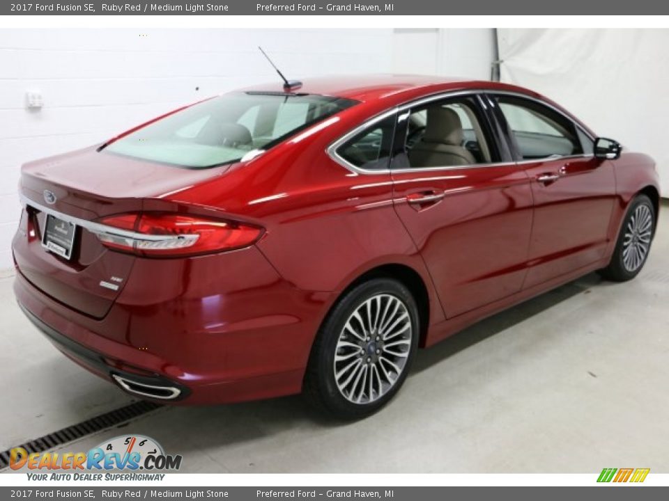 2017 Ford Fusion SE Ruby Red / Medium Light Stone Photo #9