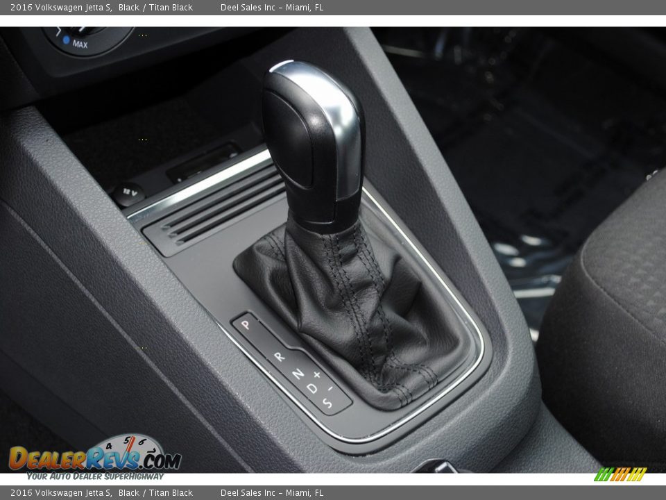 2016 Volkswagen Jetta S Shifter Photo #15