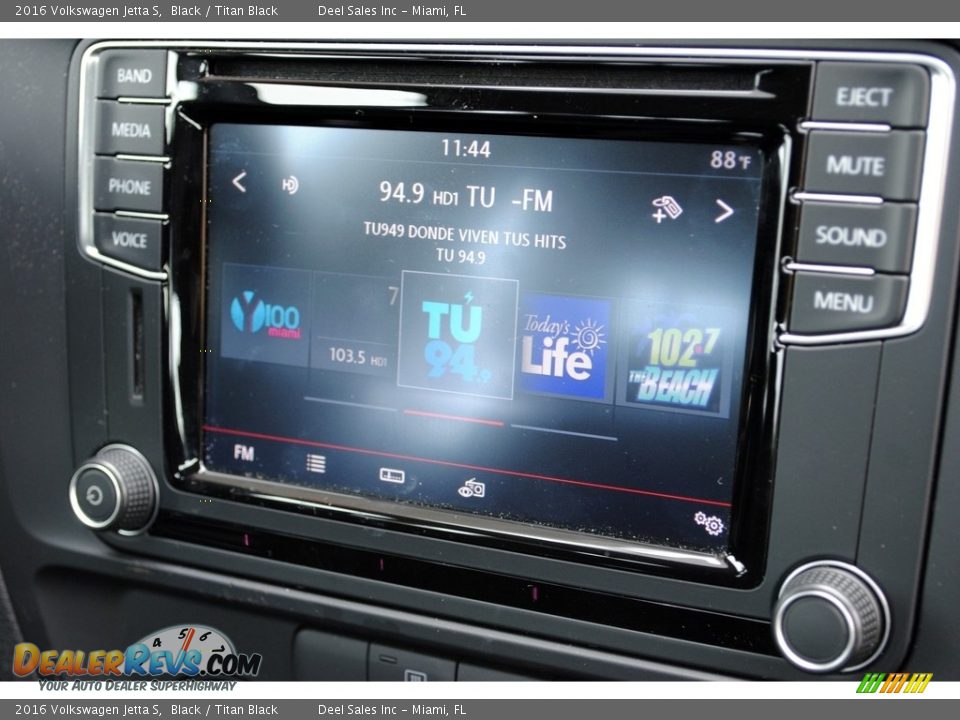 Controls of 2016 Volkswagen Jetta S Photo #19