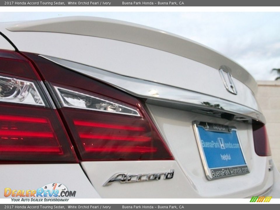 2017 Honda Accord Touring Sedan White Orchid Pearl / Ivory Photo #3