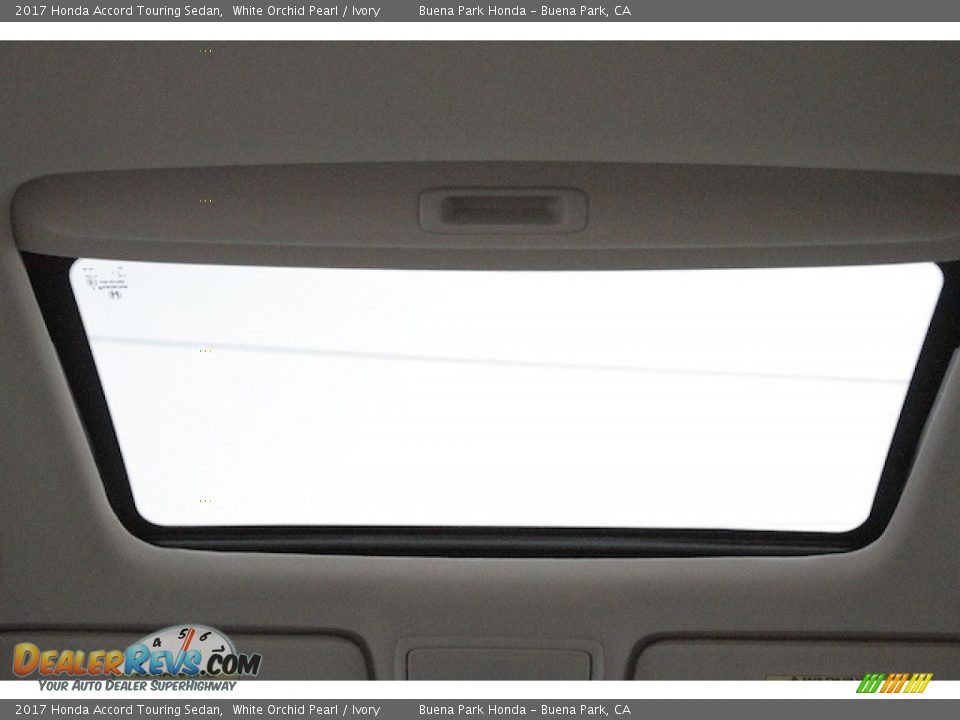 2017 Honda Accord Touring Sedan White Orchid Pearl / Ivory Photo #14