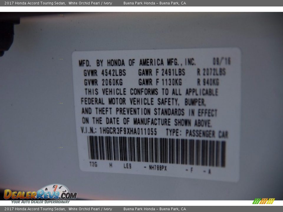 2017 Honda Accord Touring Sedan White Orchid Pearl / Ivory Photo #19