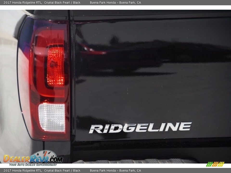 2017 Honda Ridgeline RTL Logo Photo #3