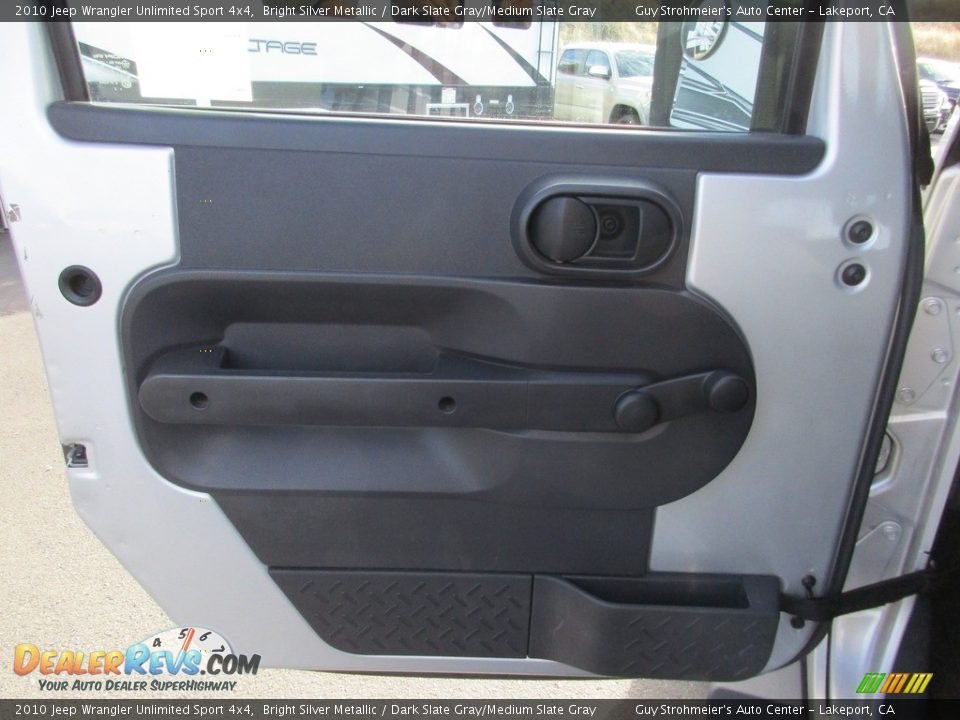 2010 Jeep Wrangler Unlimited Sport 4x4 Bright Silver Metallic / Dark Slate Gray/Medium Slate Gray Photo #9