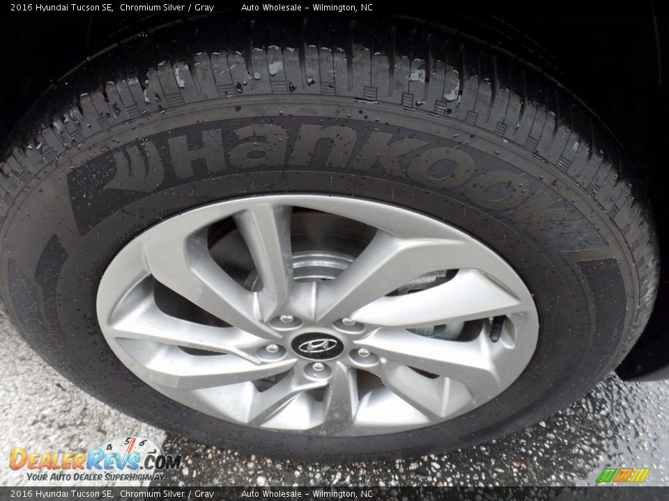 2016 Hyundai Tucson SE Chromium Silver / Gray Photo #7