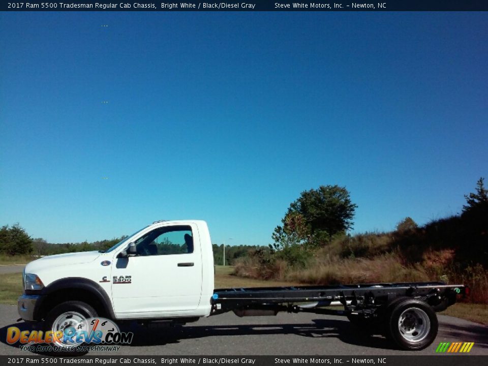 2017 Ram 5500 Tradesman Regular Cab Chassis Bright White / Black/Diesel Gray Photo #1