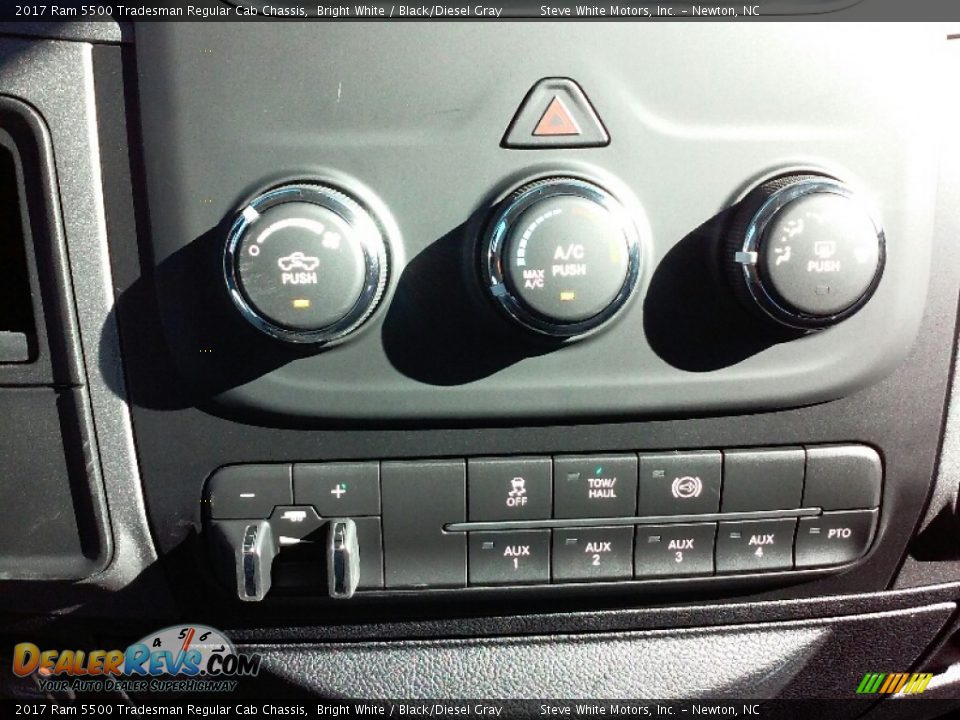2017 Ram 5500 Tradesman Regular Cab Chassis Bright White / Black/Diesel Gray Photo #16