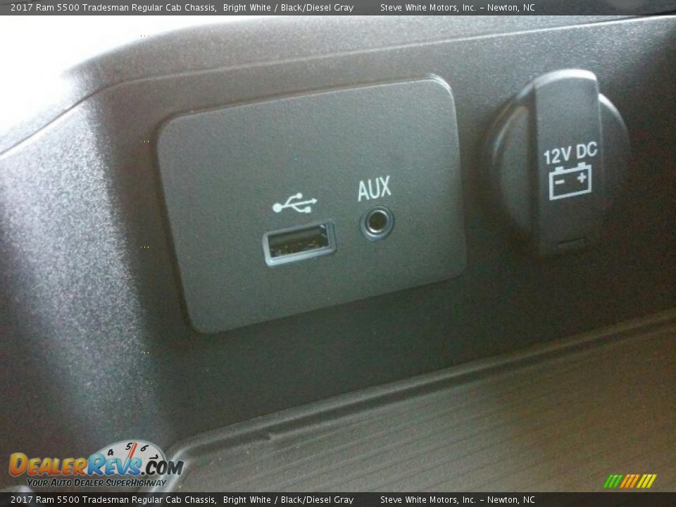 2017 Ram 5500 Tradesman Regular Cab Chassis Bright White / Black/Diesel Gray Photo #17