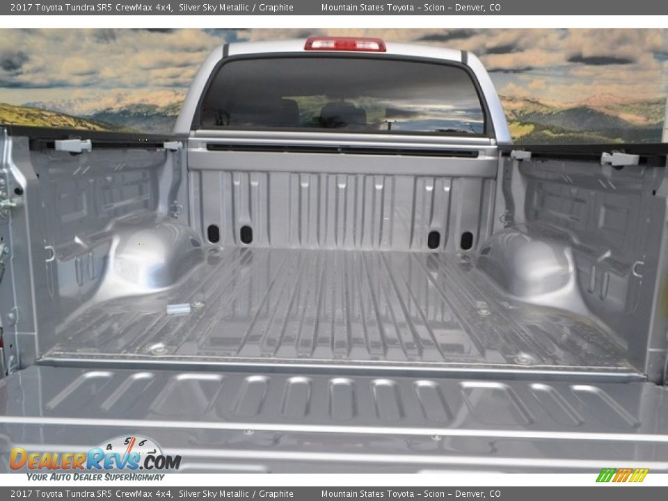 2017 Toyota Tundra SR5 CrewMax 4x4 Silver Sky Metallic / Graphite Photo #8