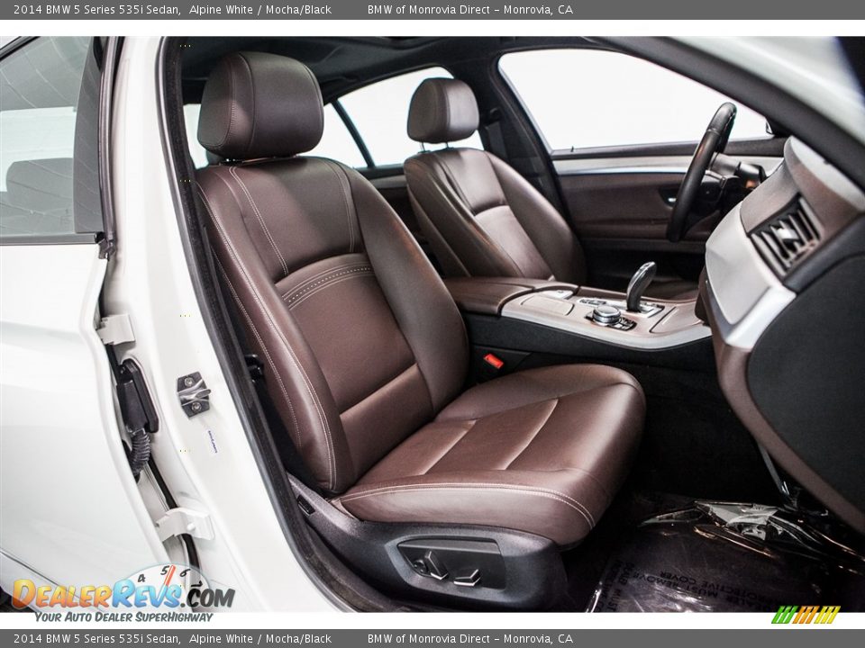 Front Seat of 2014 BMW 5 Series 535i Sedan Photo #13