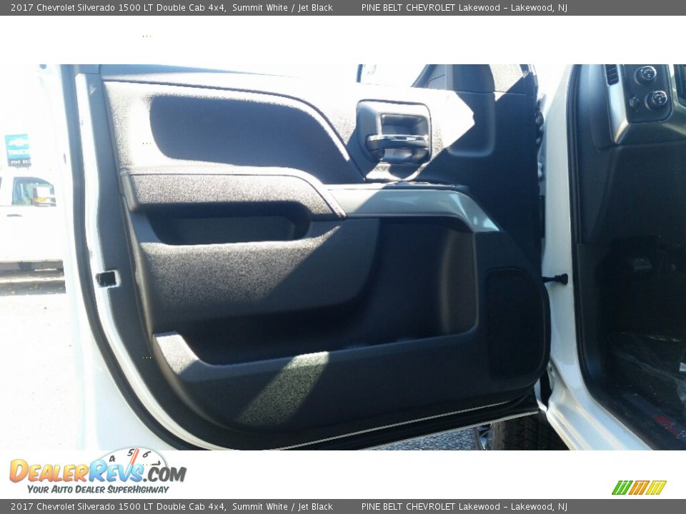 2017 Chevrolet Silverado 1500 LT Double Cab 4x4 Summit White / Jet Black Photo #8