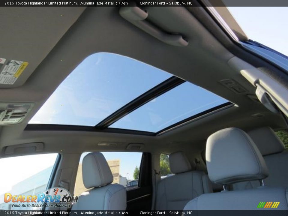 2016 Toyota Highlander Limited Platinum Alumina Jade Metallic / Ash Photo #12