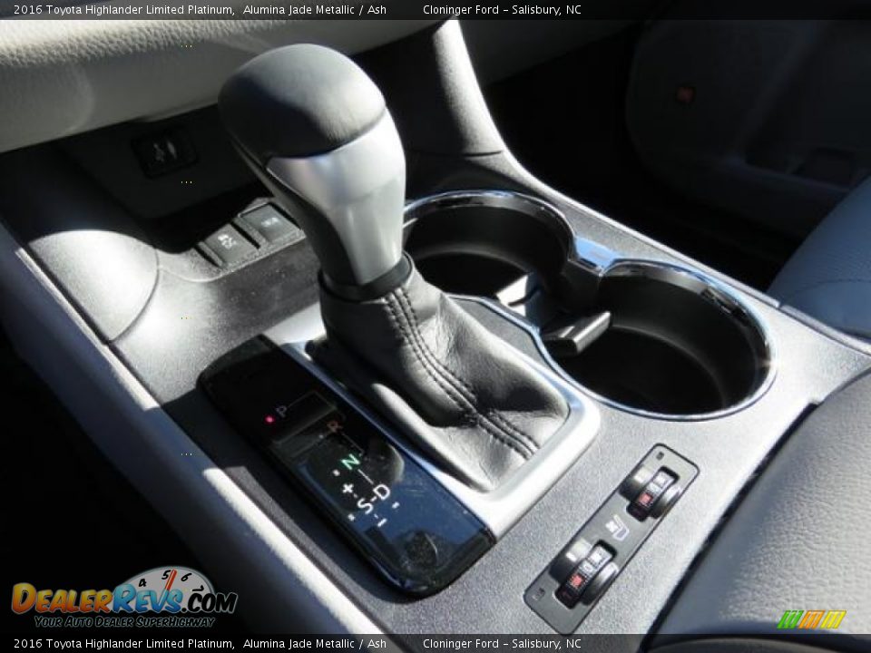 2016 Toyota Highlander Limited Platinum Alumina Jade Metallic / Ash Photo #17