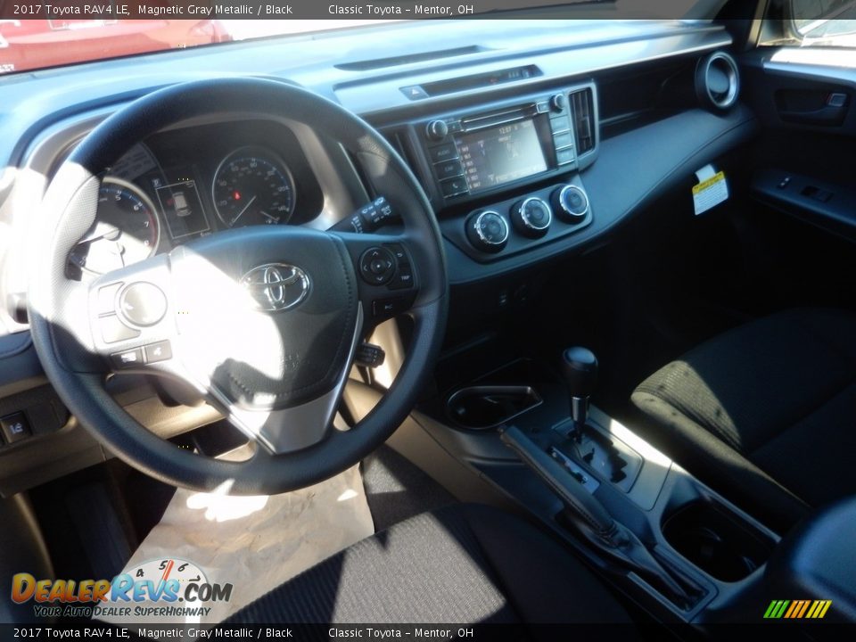 2017 Toyota RAV4 LE Magnetic Gray Metallic / Black Photo #4