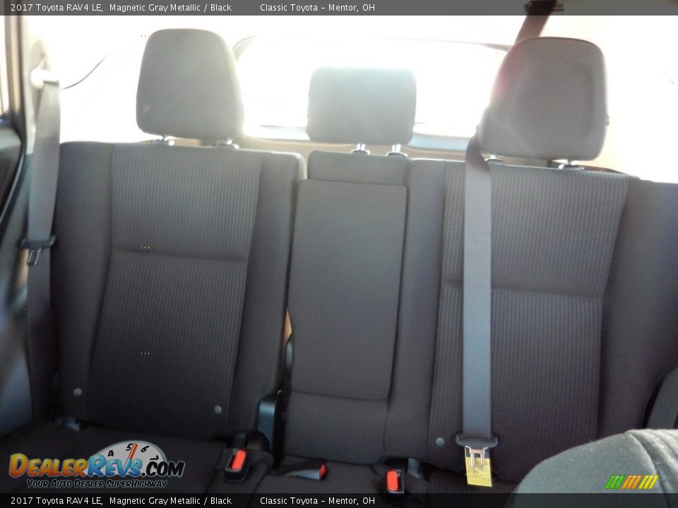 2017 Toyota RAV4 LE Magnetic Gray Metallic / Black Photo #7