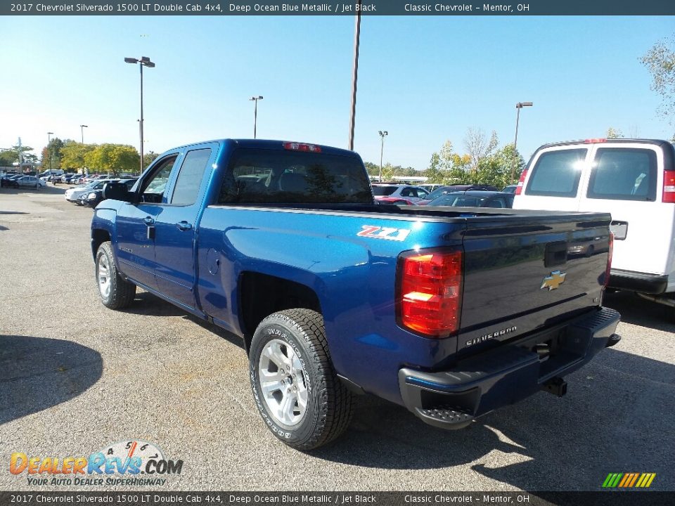 2017 Chevrolet Silverado 1500 LT Double Cab 4x4 Deep Ocean Blue Metallic / Jet Black Photo #5