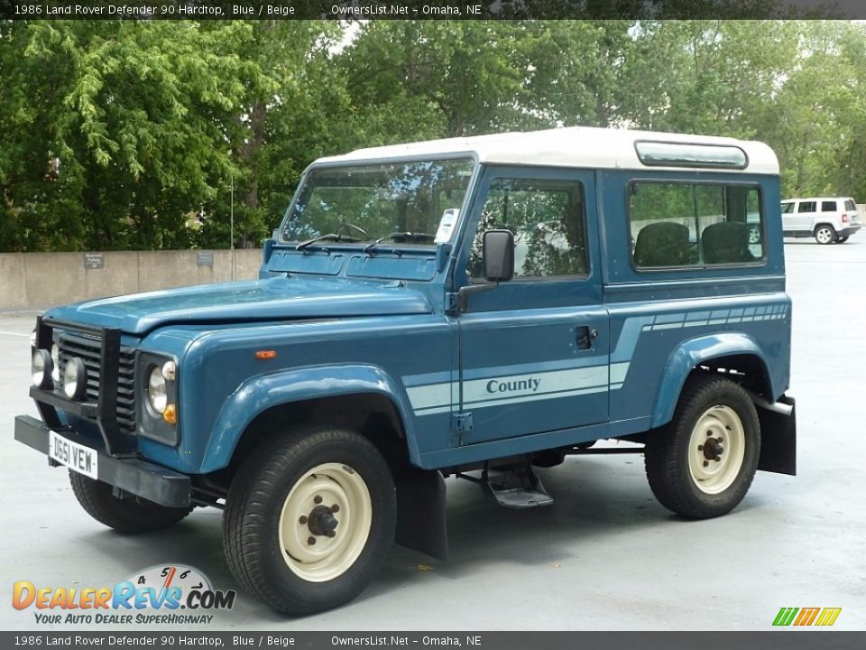Front 3/4 View of 1986 Land Rover Defender 90 Hardtop Photo #2