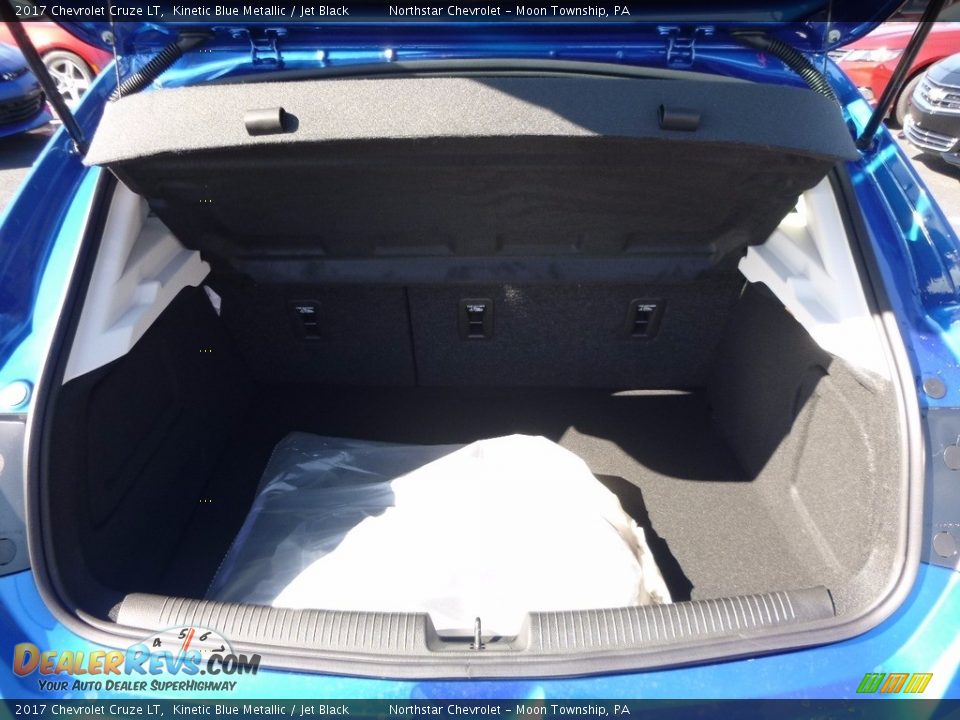 2017 Chevrolet Cruze LT Kinetic Blue Metallic / Jet Black Photo #7