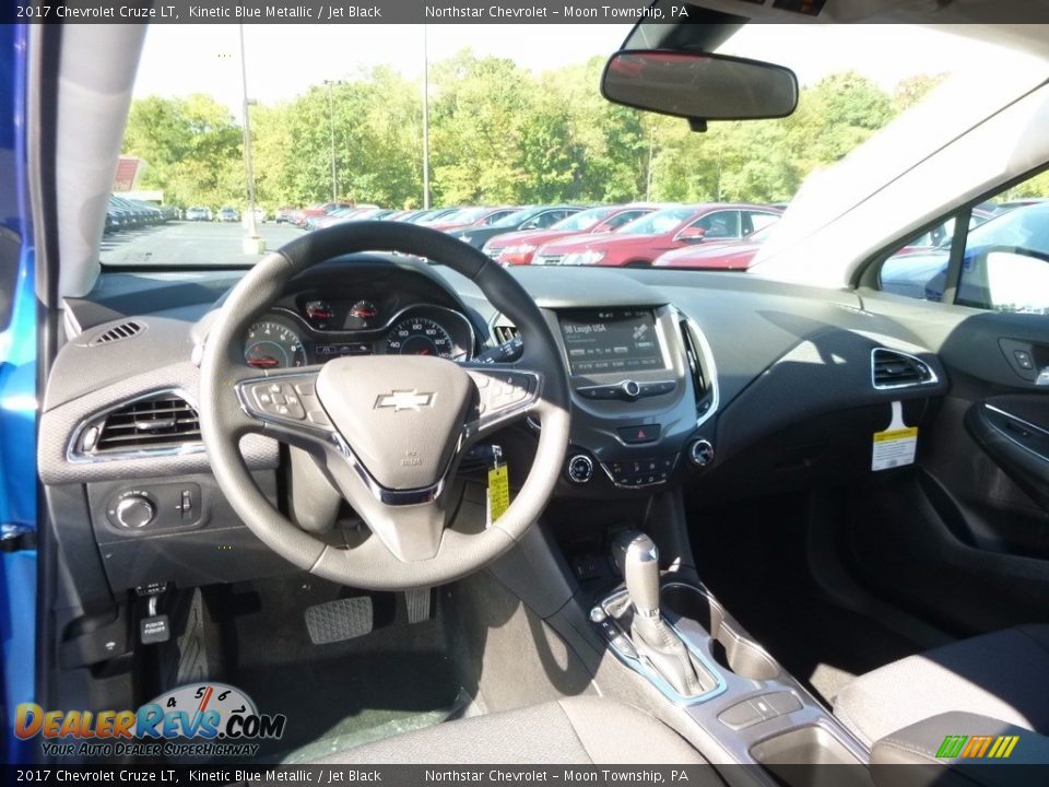2017 Chevrolet Cruze LT Kinetic Blue Metallic / Jet Black Photo #13