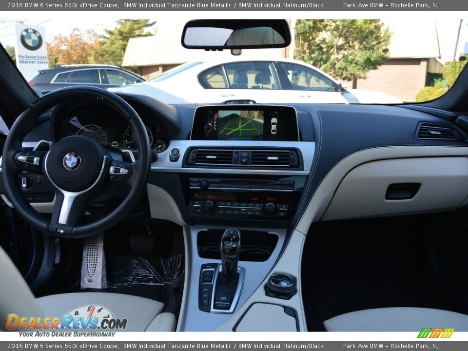 Dashboard of 2016 BMW 6 Series 650i xDrive Coupe Photo #15