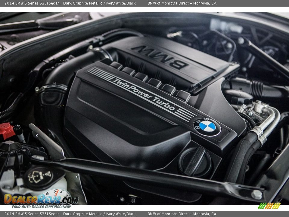 2014 BMW 5 Series 535i Sedan Dark Graphite Metallic / Ivory White/Black Photo #26