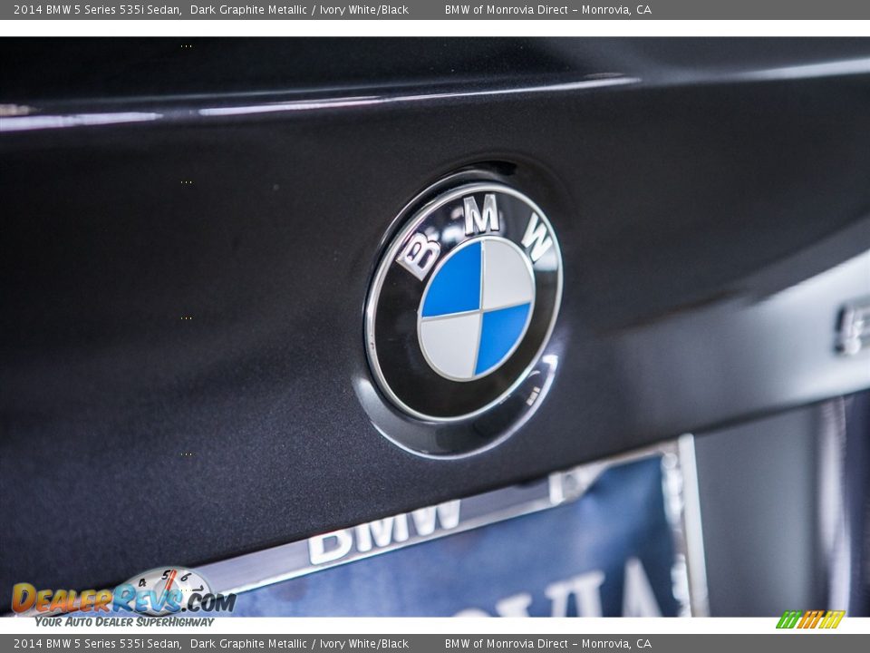2014 BMW 5 Series 535i Sedan Dark Graphite Metallic / Ivory White/Black Photo #30
