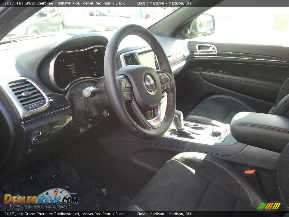 2017 Jeep Grand Cherokee Trailhawk 4x4 Velvet Red Pearl / Black Photo #3