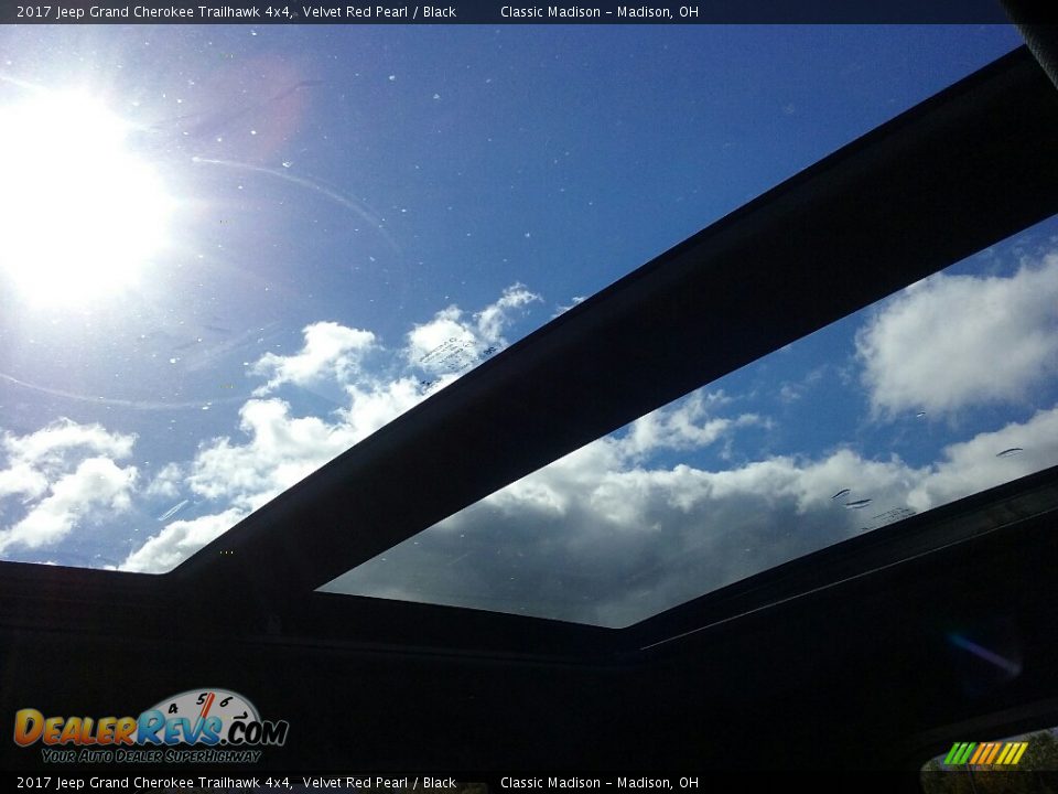 2017 Jeep Grand Cherokee Trailhawk 4x4 Velvet Red Pearl / Black Photo #9