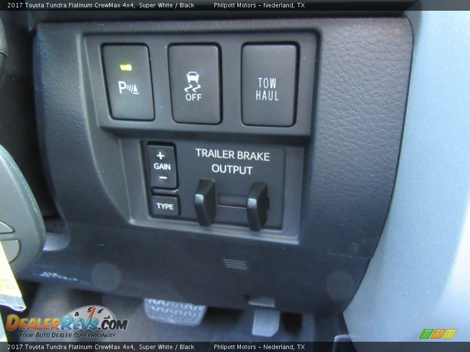Controls of 2017 Toyota Tundra Platinum CrewMax 4x4 Photo #30