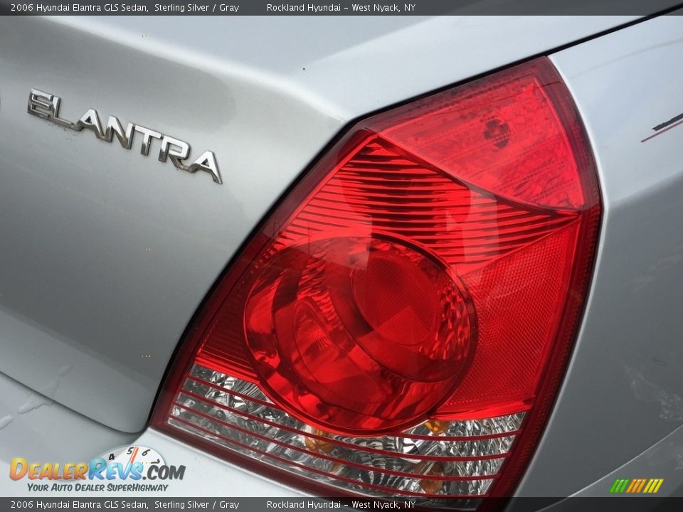 2006 Hyundai Elantra GLS Sedan Sterling Silver / Gray Photo #18