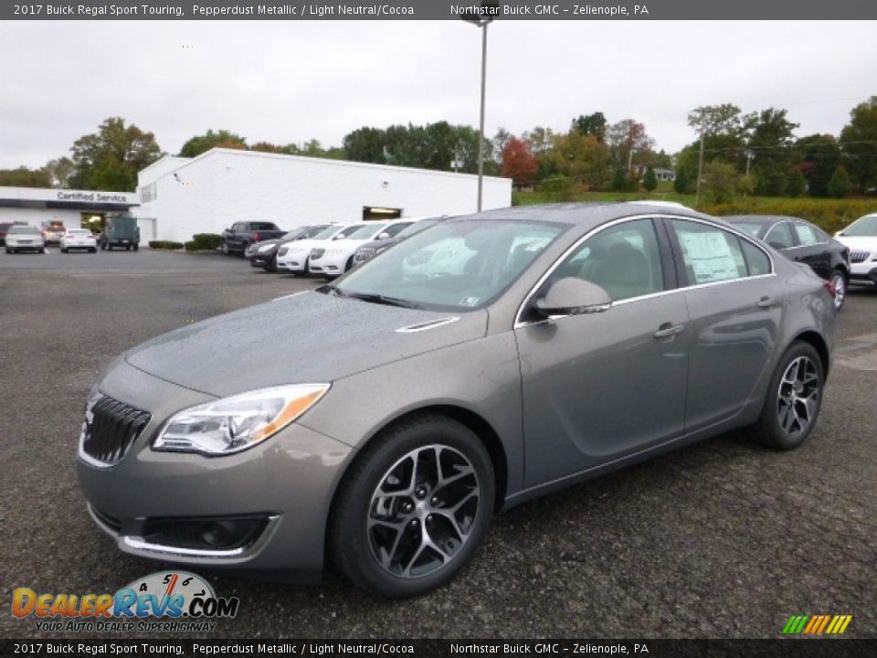 Front 3/4 View of 2017 Buick Regal Sport Touring Photo #1