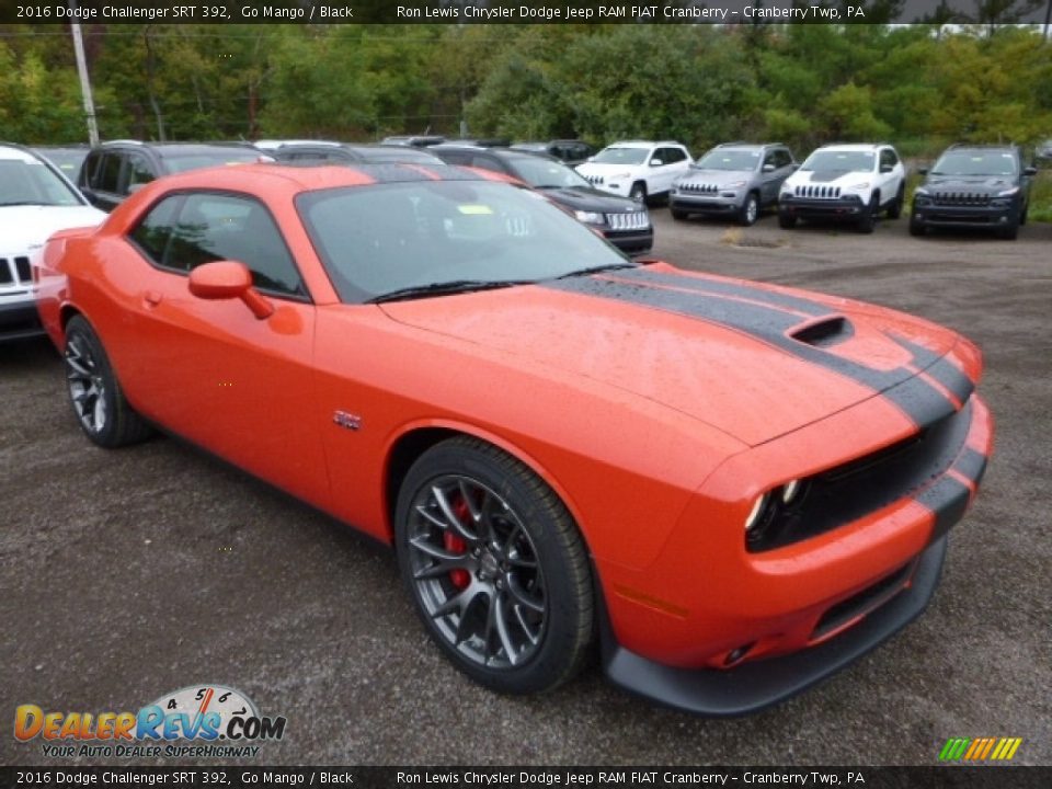 Front 3/4 View of 2016 Dodge Challenger SRT 392 Photo #12