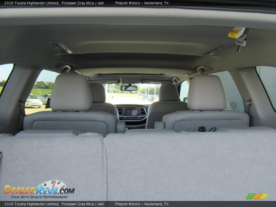 2016 Toyota Highlander Limited Predawn Gray Mica / Ash Photo #17