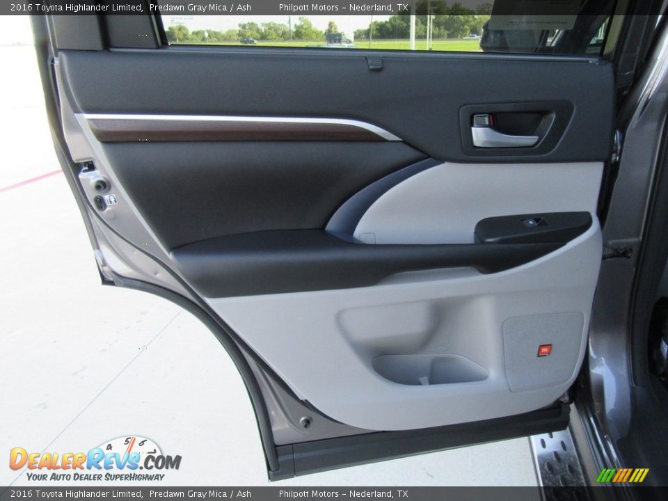 2016 Toyota Highlander Limited Predawn Gray Mica / Ash Photo #19