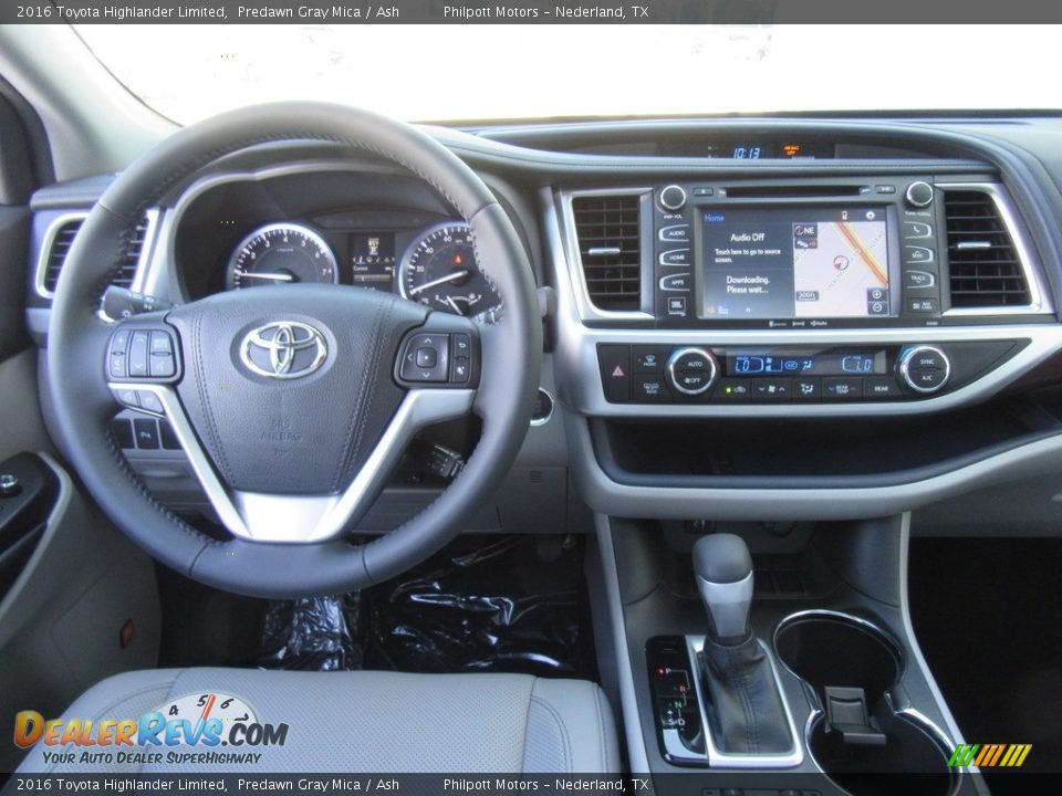 2016 Toyota Highlander Limited Predawn Gray Mica / Ash Photo #26